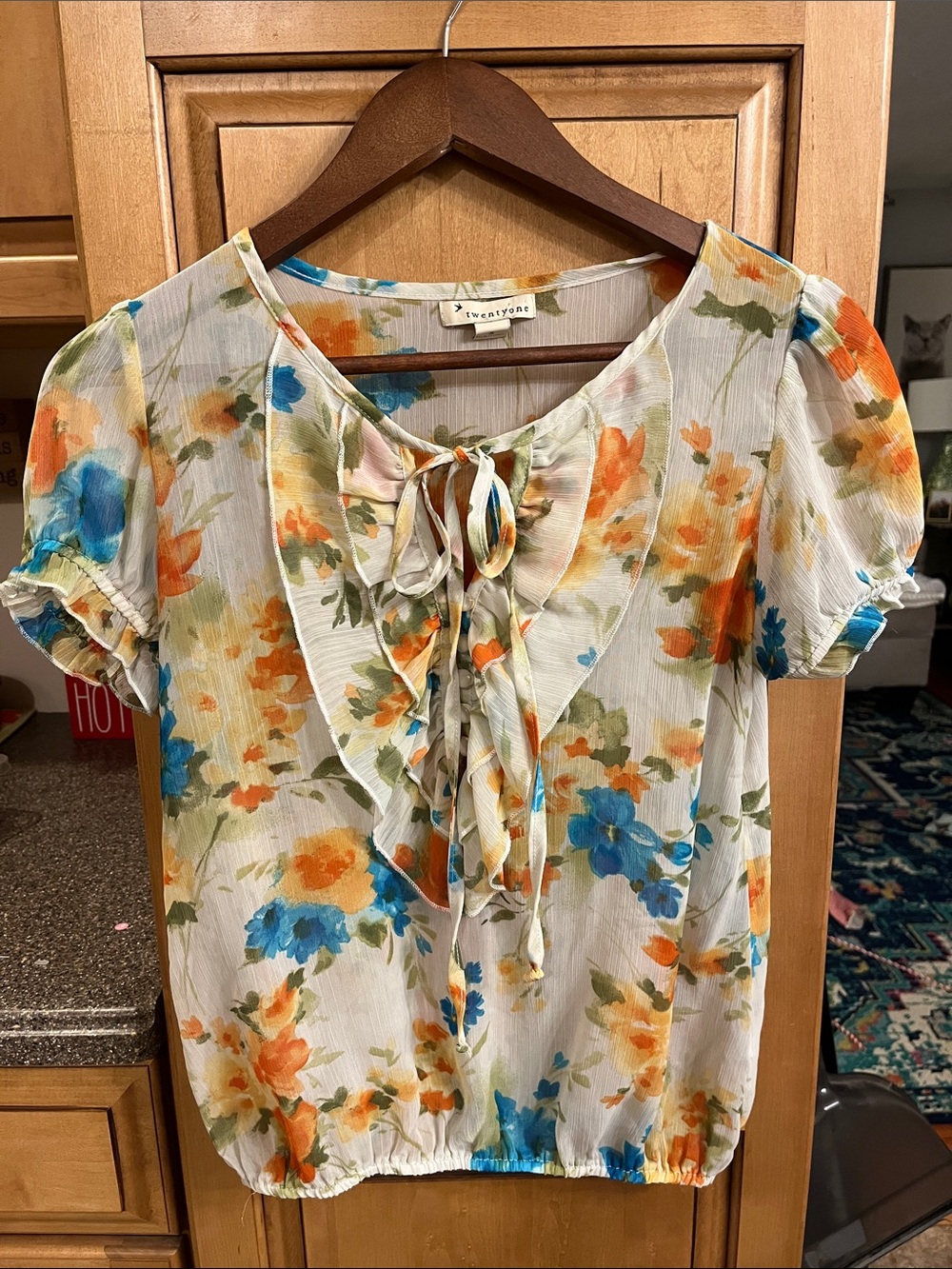 Twentyone Floral Tie-Neck Ruffled Puff Sleeve Blouse With Buttons
